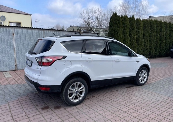 Ford Kuga cena 60200 przebieg: 68000, rok produkcji 2017 z Przecław małe 37